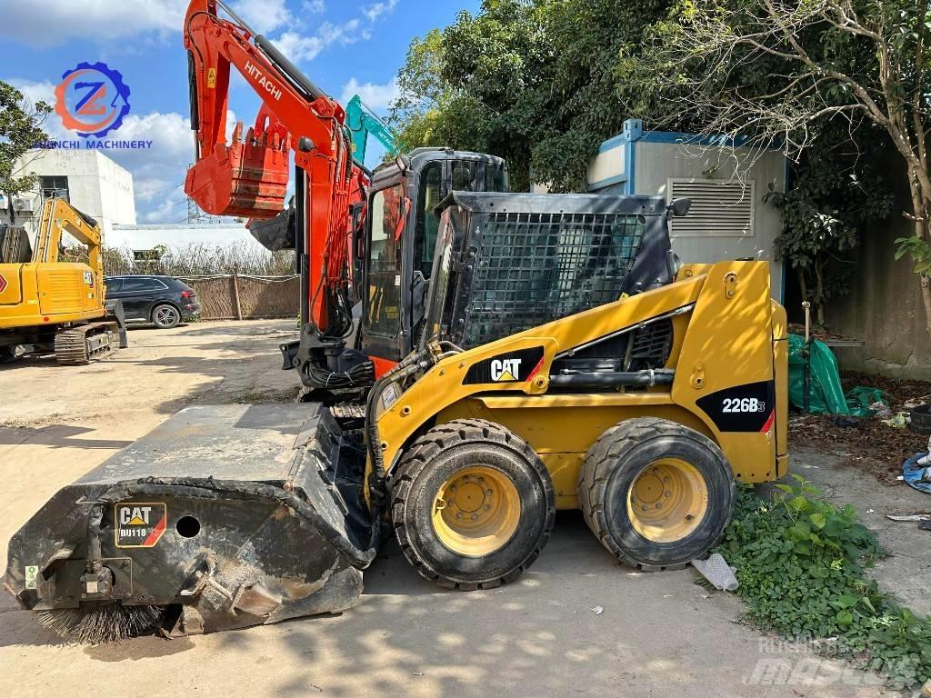 CAT 226 B Schrankladers