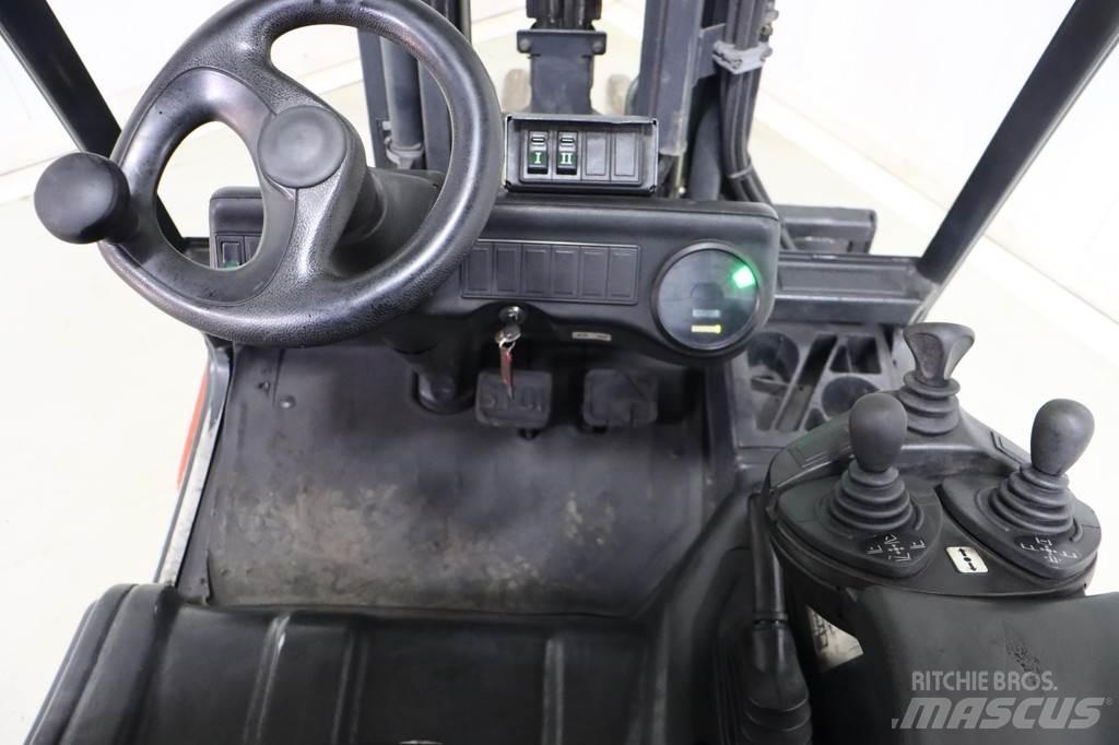 Linde E30-02 Elektrische heftrucks