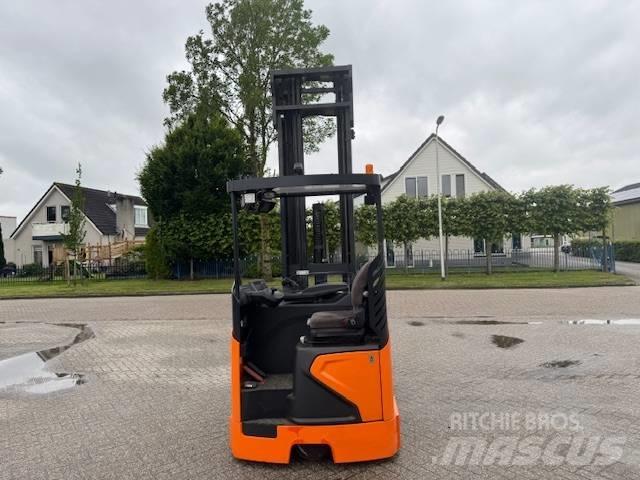 Doosan BR 25 JW-9 Reachtruck voor hoog niveau