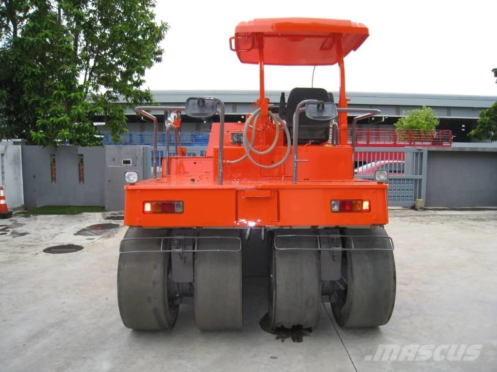 Sakai TZ 701 Bandenwalsen