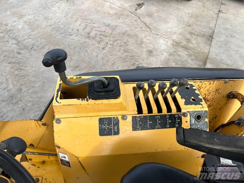 John Deere 210 LE Voorladers en gravers