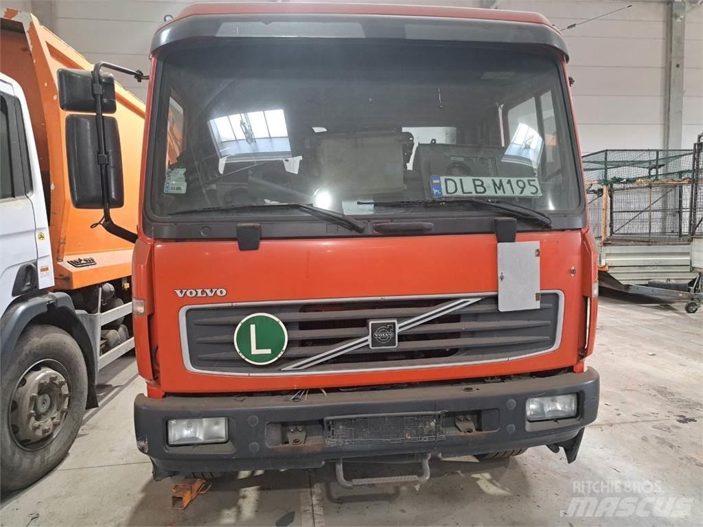 Volvo FL6 220 Trekkers