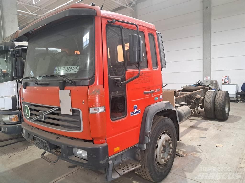 Volvo FL6 220 Trekkers