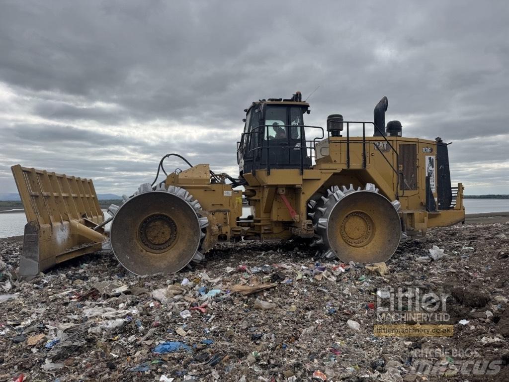 CAT 836 Afvalpersen