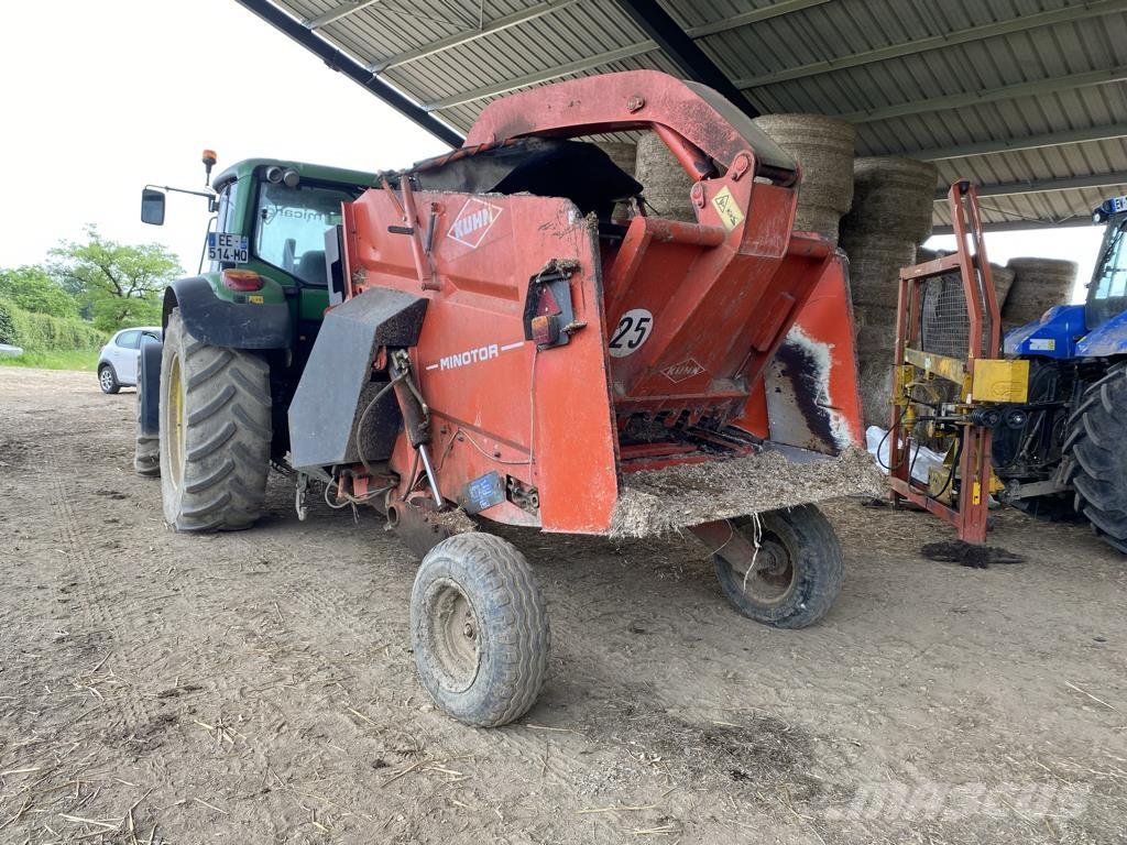 Kuhn MINOTOR 3060 Uitkuilmachines