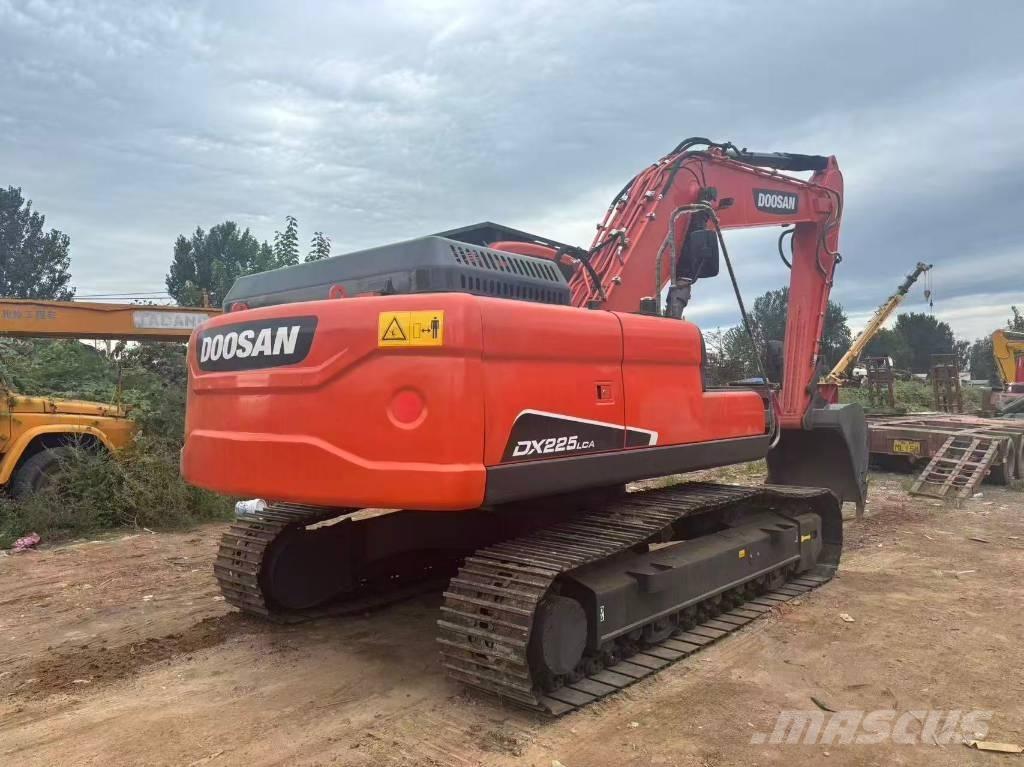 Doosan DX 225 Rupsgraafmachines