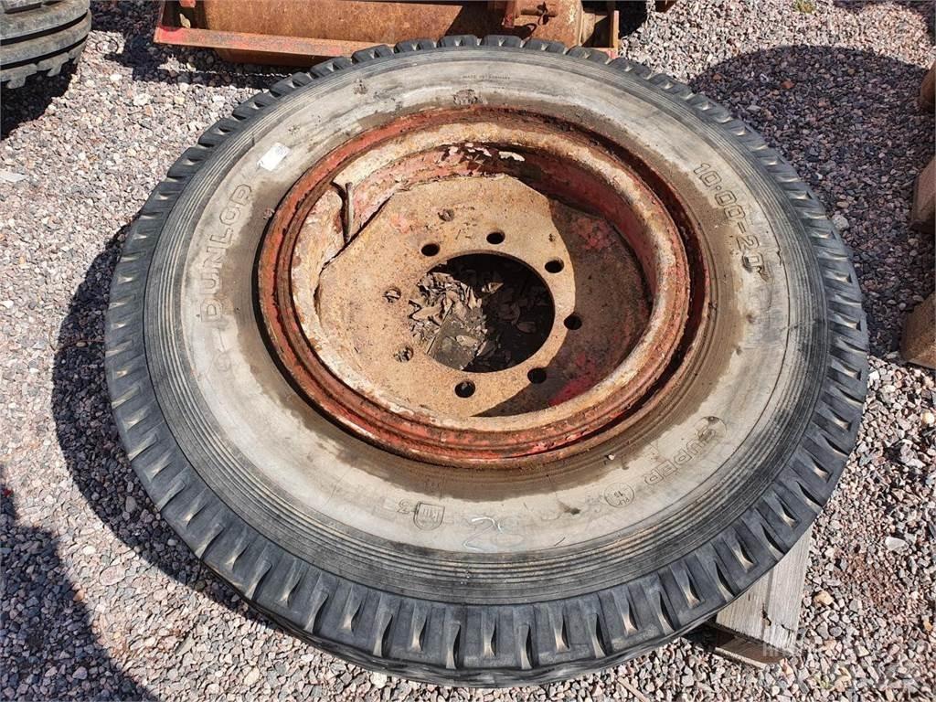 Dunlop 10.00-20 Banden, wielen en velgen