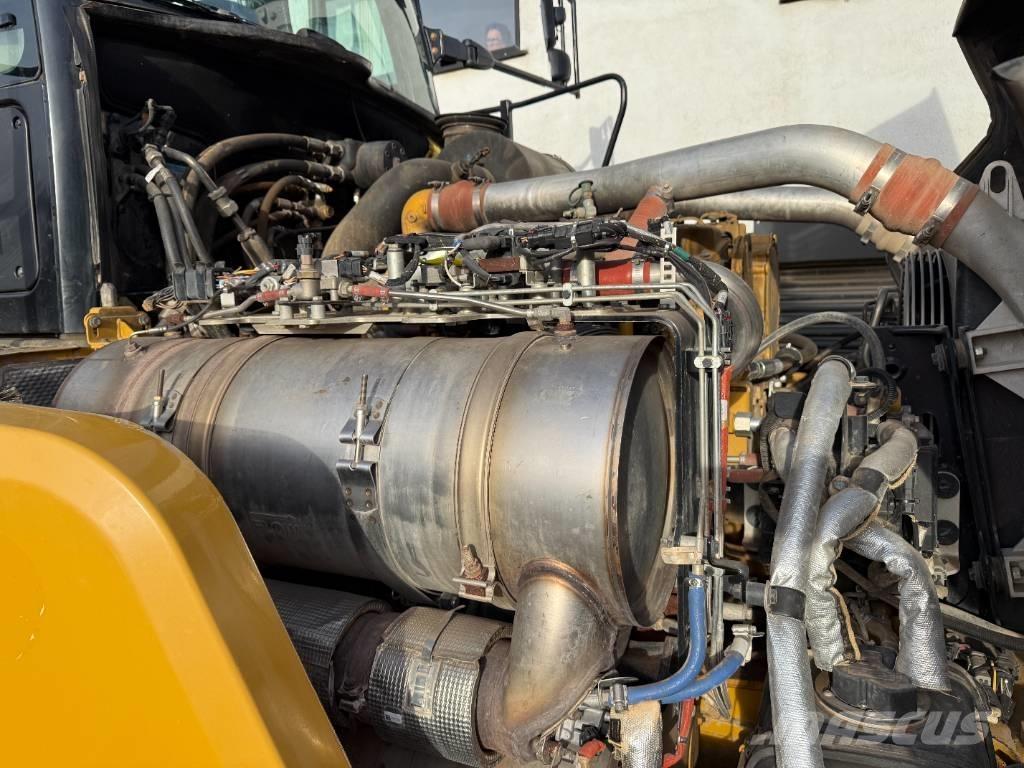 CAT 745 Knik dumptrucks