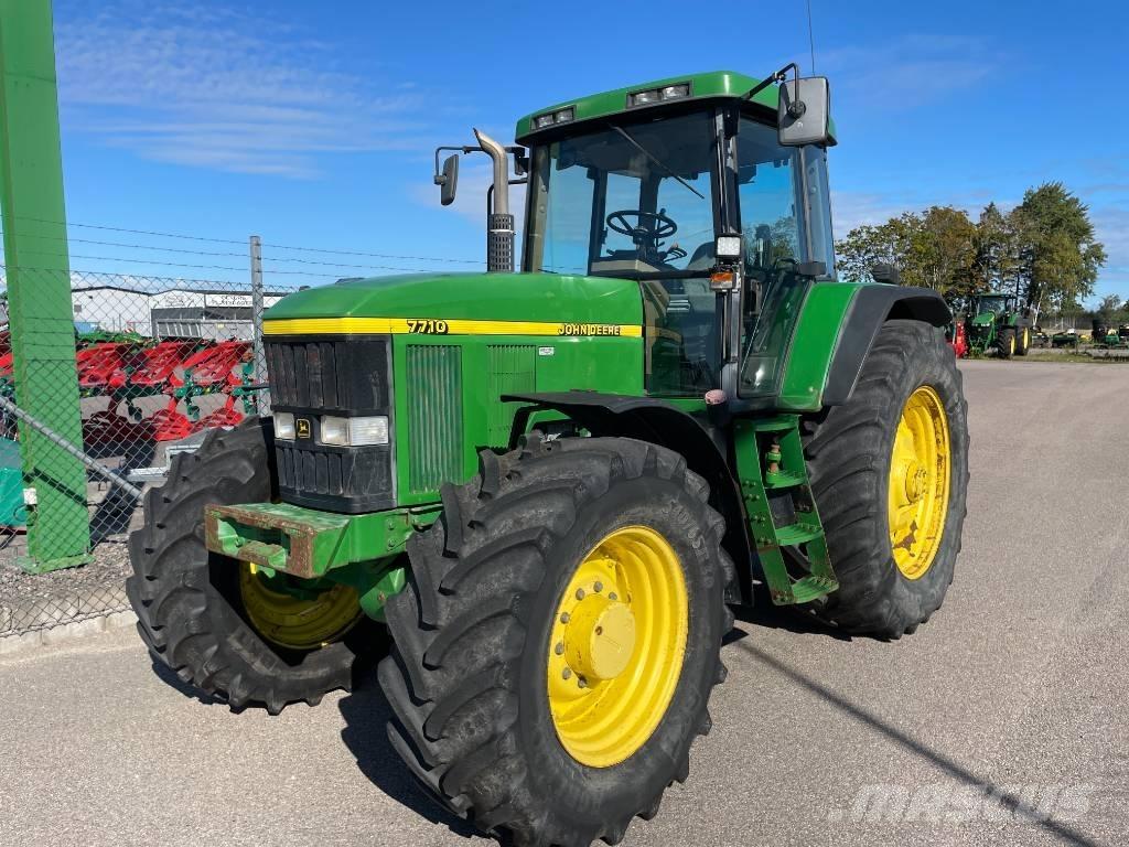 John Deere 7710 Tractoren