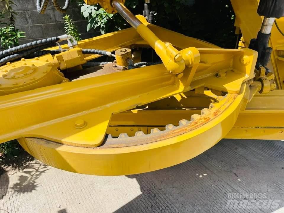 CAT 140h Graders
