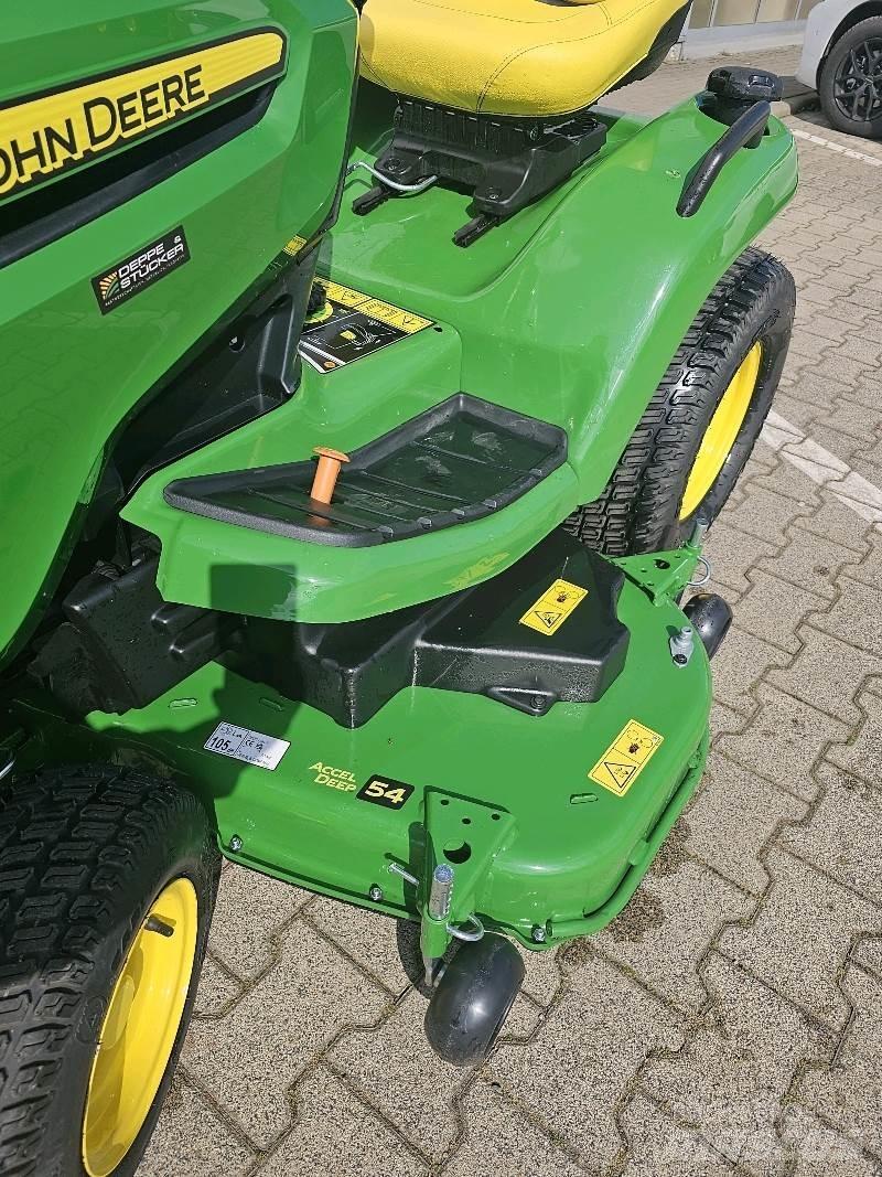 John Deere X590 Maaiers