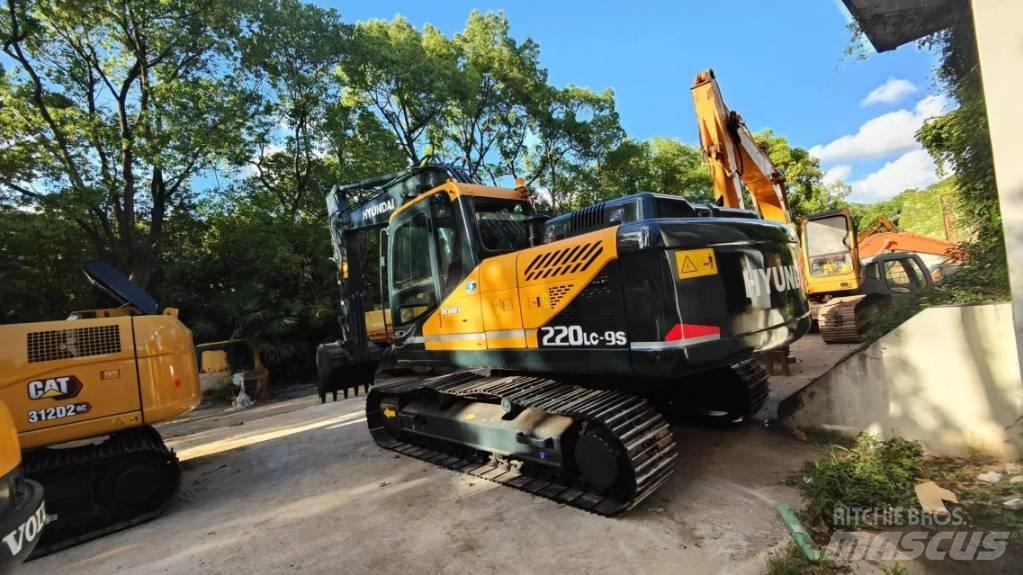 Hyundai 220-9s Rupsgraafmachines