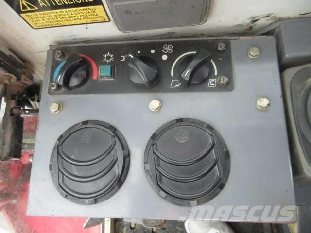 Takeuchi TB 153 FR Minigraafmachines < 7t