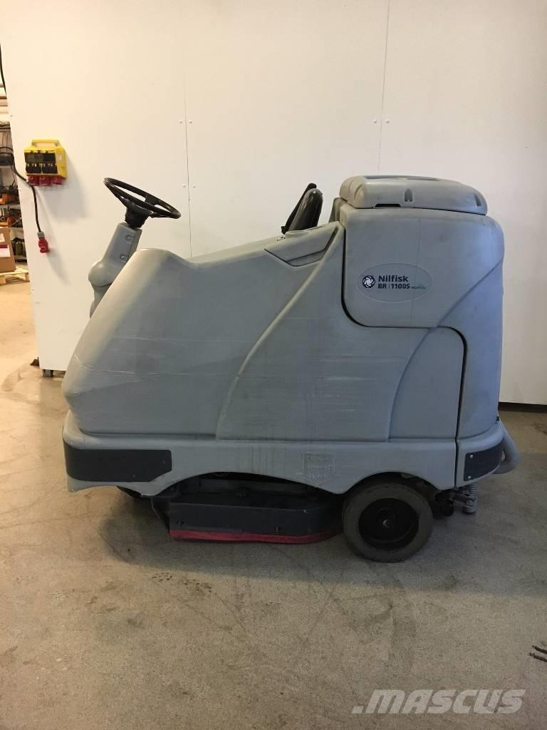 Nilfisk BR 1100 Veegschrobmachines