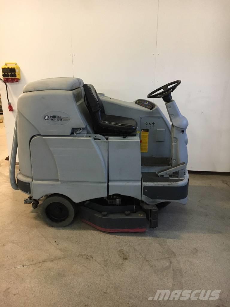 Nilfisk BR 1100 Veegschrobmachines