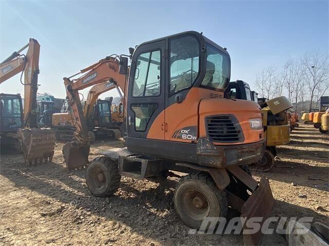 Doosan DX60W Rupsgraafmachines