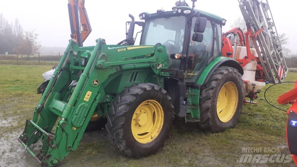 John Deere 6110 R Tractoren