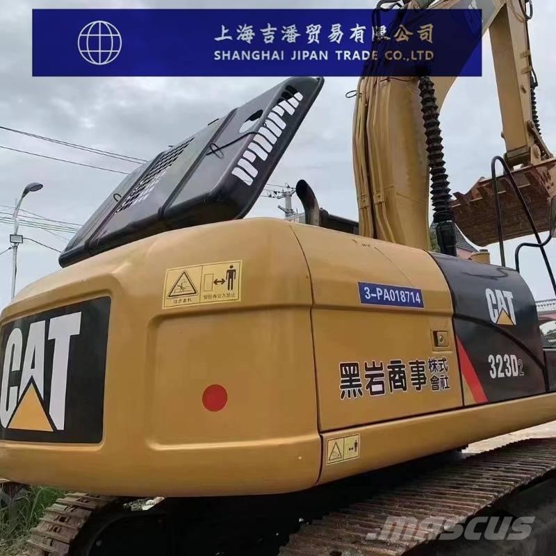 CAT 323 D Rupsgraafmachines