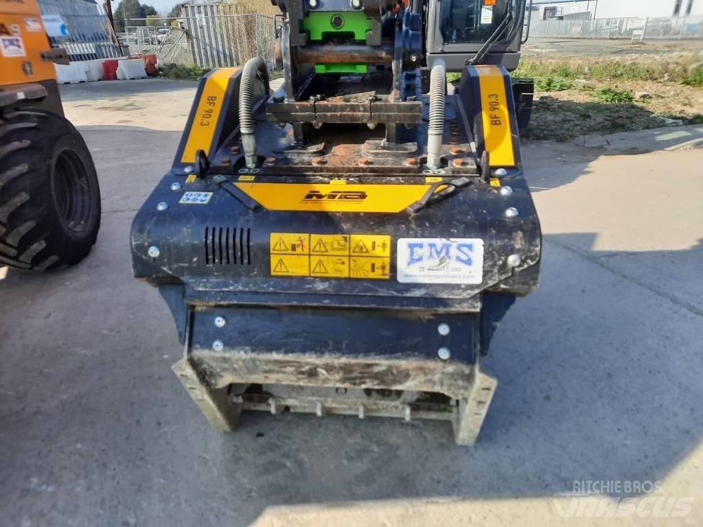 MB Crusher BF 90.3 Vergruisbakken