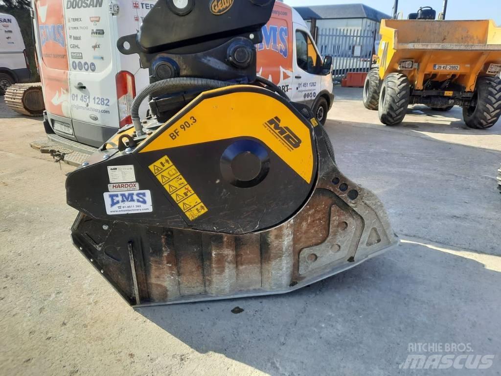 MB Crusher BF 90.3 Vergruisbakken