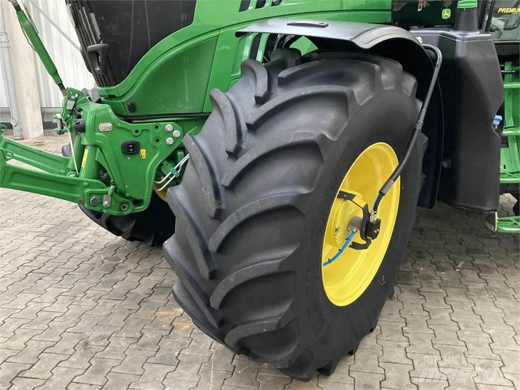 John Deere 6175R Tractoren