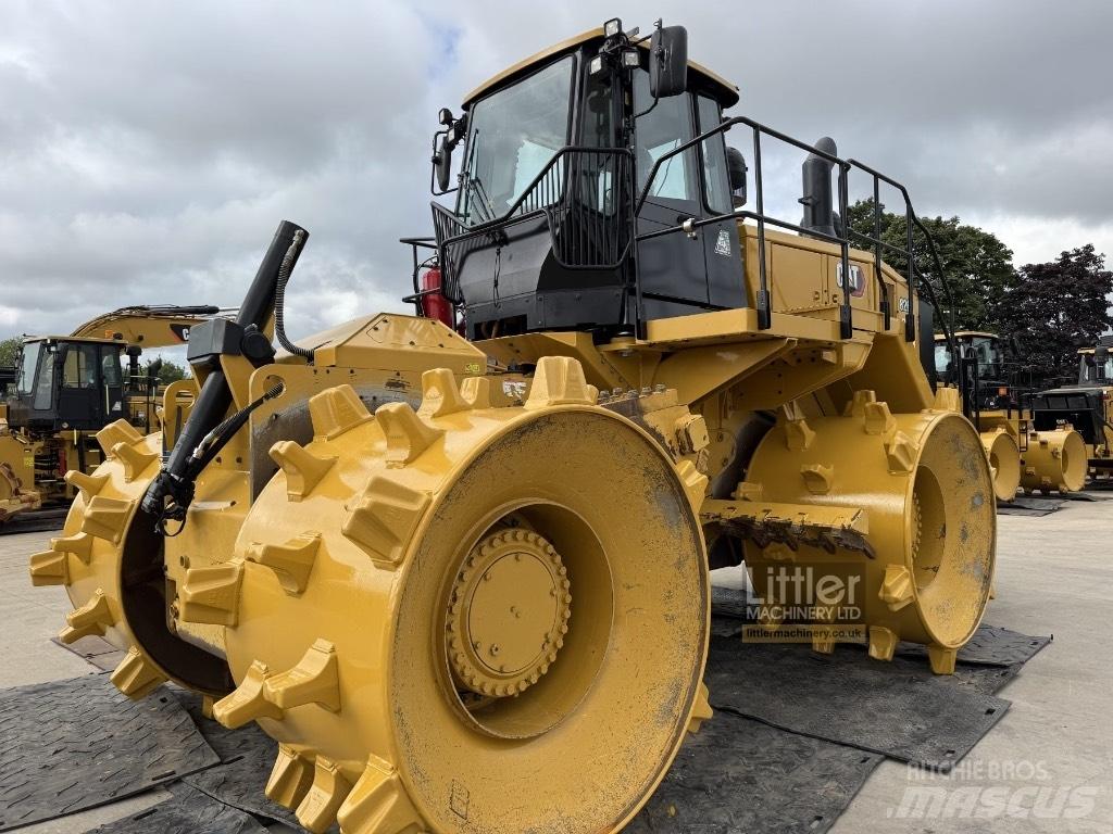 CAT 826 Afvalpersen