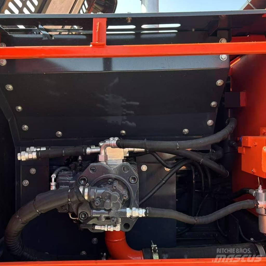 Doosan 225LC-9c Rupsgraafmachines