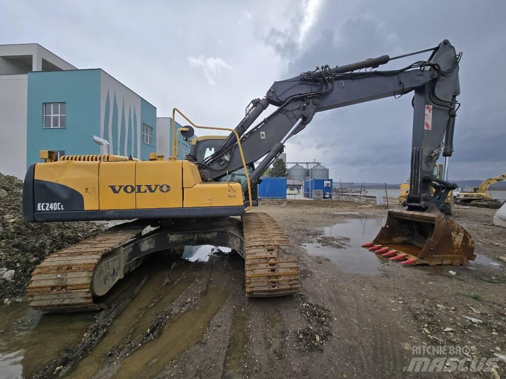 Volvo EC 240 C Rupsgraafmachines