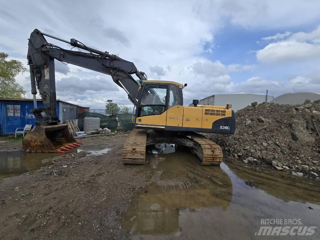 Volvo EC 240 C Rupsgraafmachines