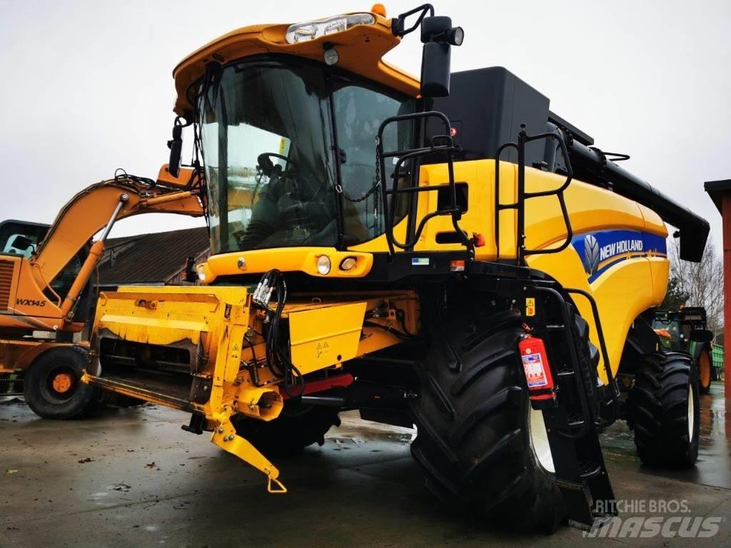 New Holland CX 8070 Maaidorsmachines