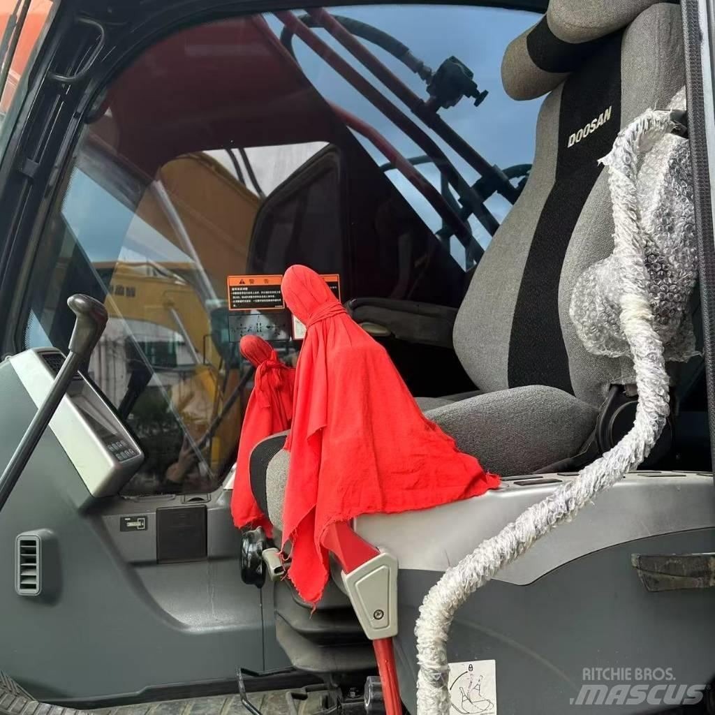 Doosan 225LC-9 Rupsgraafmachines