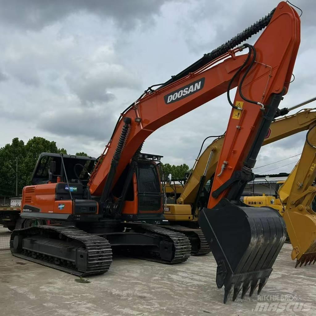 Doosan 225LC-9 Rupsgraafmachines