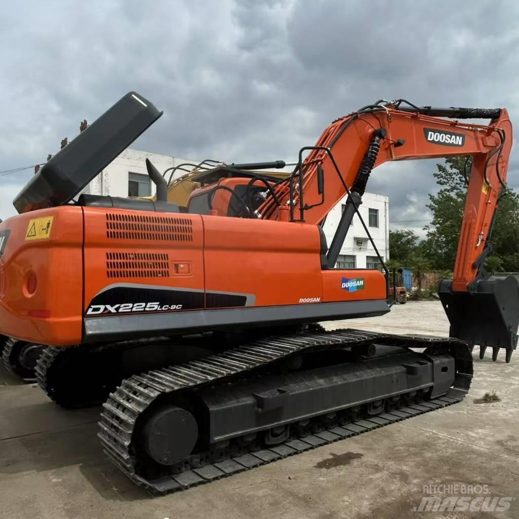 Doosan 225LC-9 Rupsgraafmachines