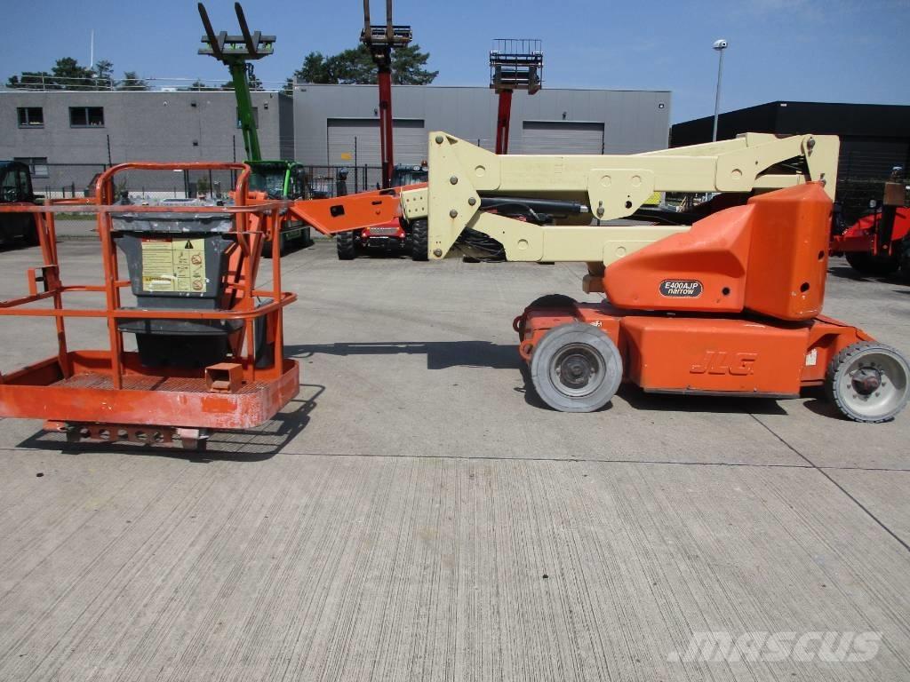 JLG E400 AJPN (687) Zelfrijdende knikarm hoogwerker