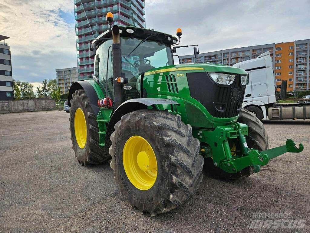 John Deere 6170R Tractoren