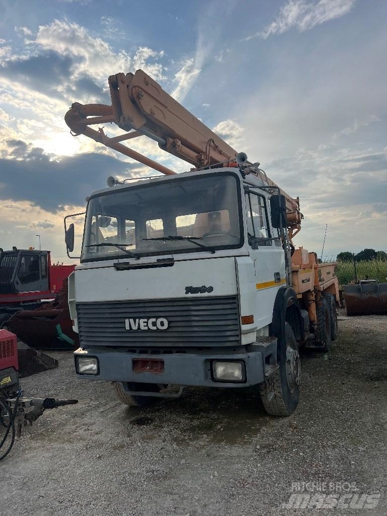 Iveco 330-36 H Kipper