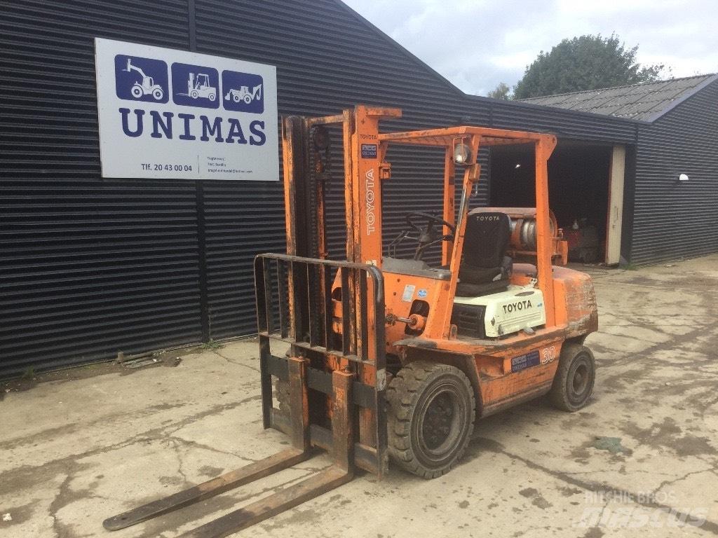 Toyota FG 30 LPG heftrucks