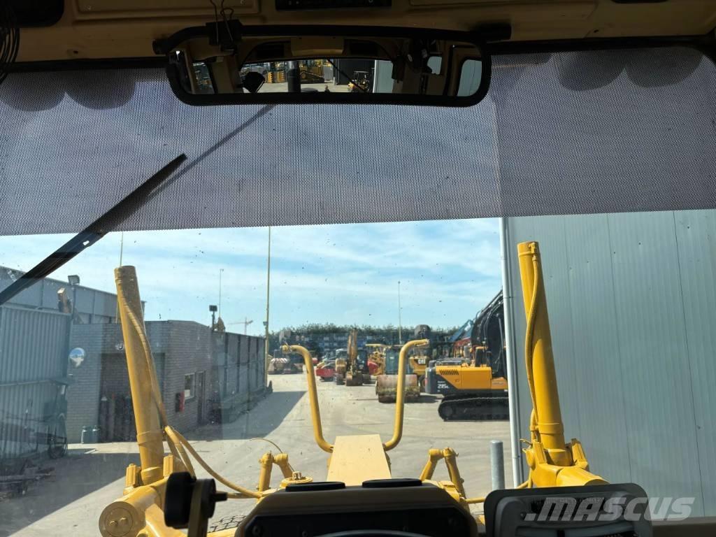 CAT 140H Graders