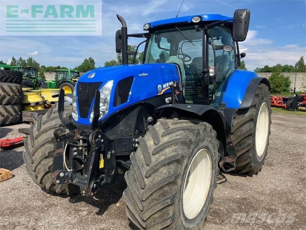 New Holland T7.220 Tractoren