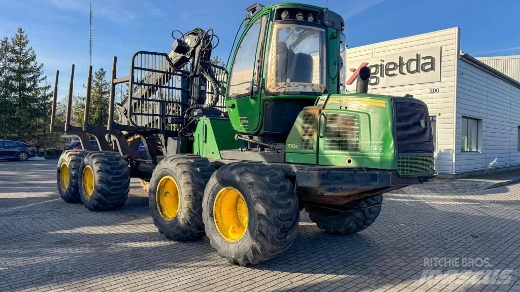 John Deere 1110 E Uitrijwagens