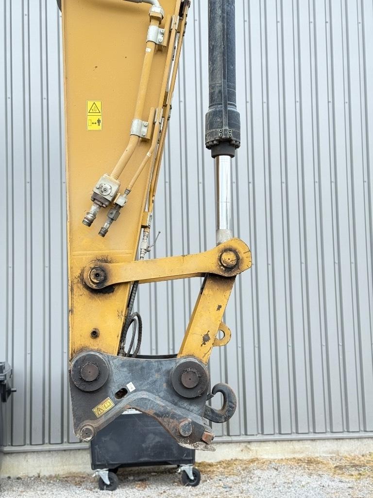 CAT 326 F L Rupsgraafmachines