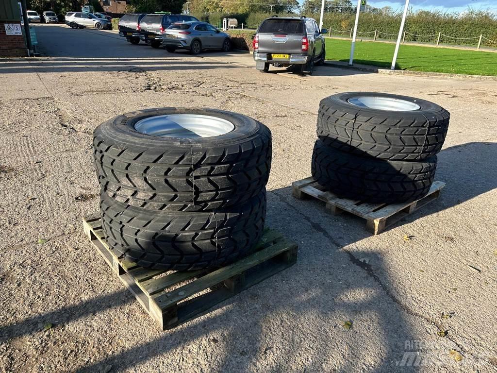  385X65X22.5 Banden, wielen en velgen