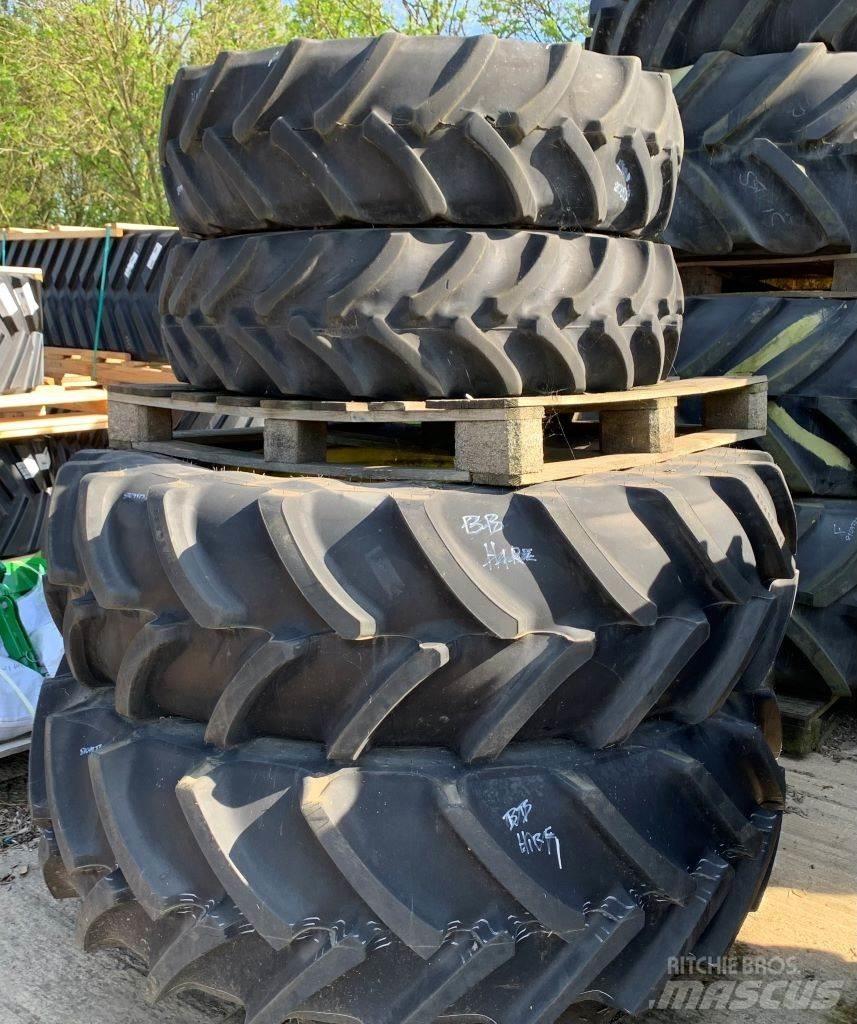  460/85R38 Banden, wielen en velgen