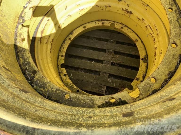  650/75R38 Banden, wielen en velgen