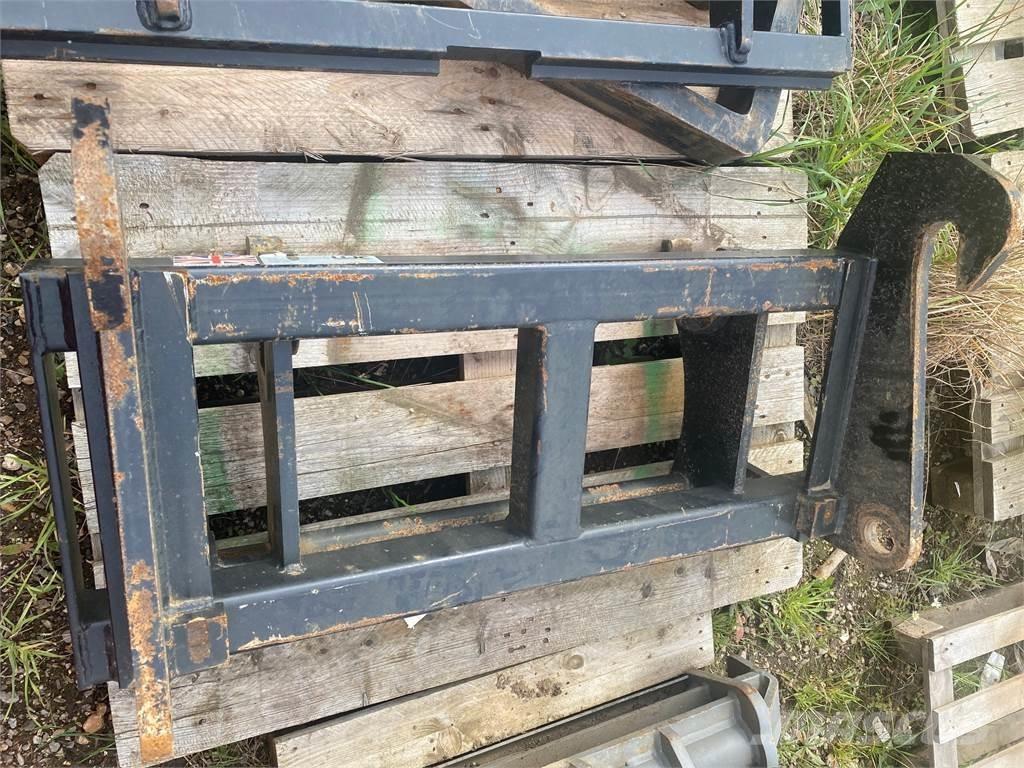  ADAPTOR PLATE Verreikers voor landbouw