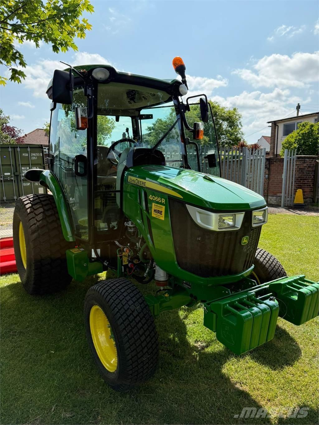 John Deere 4066R Compacttrekkers