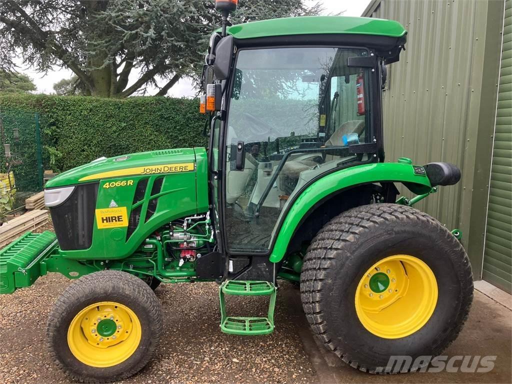 John Deere 4066R Compacttrekkers
