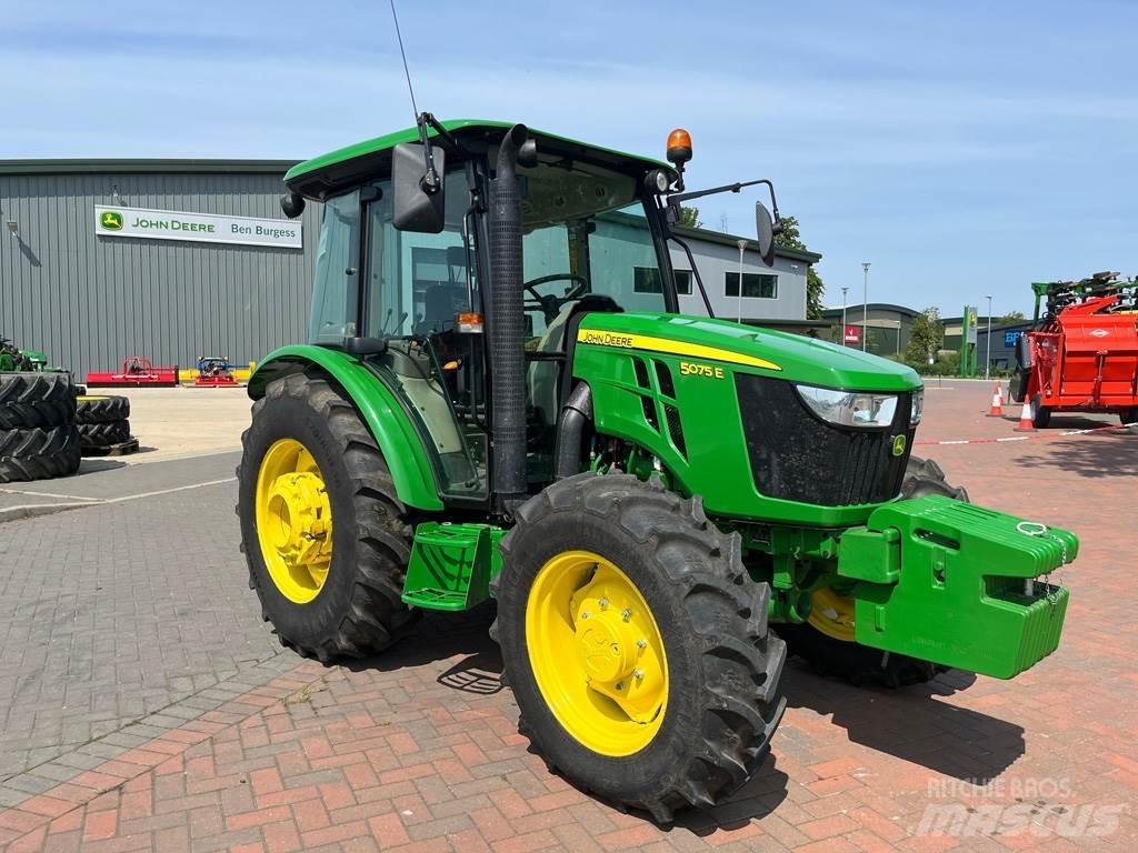 John Deere 5075E Tractoren