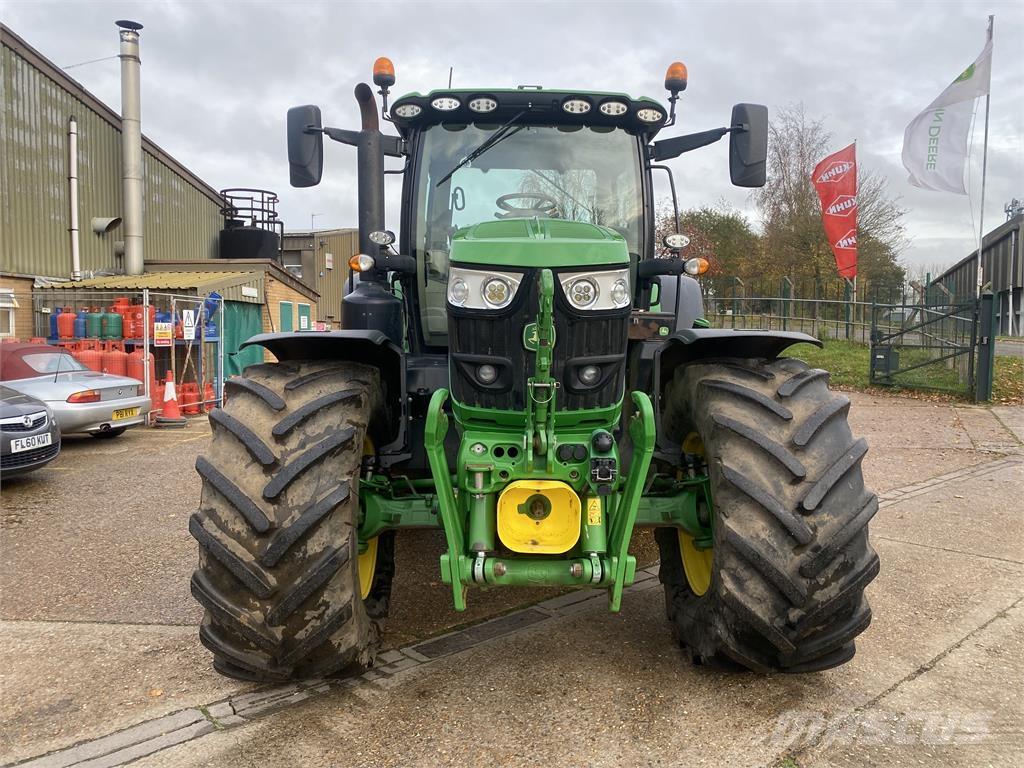 John Deere 6155R Tractoren