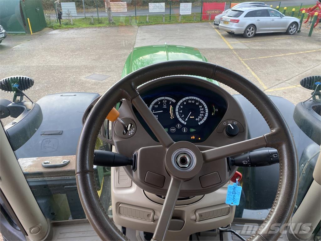 John Deere 6155R Tractoren